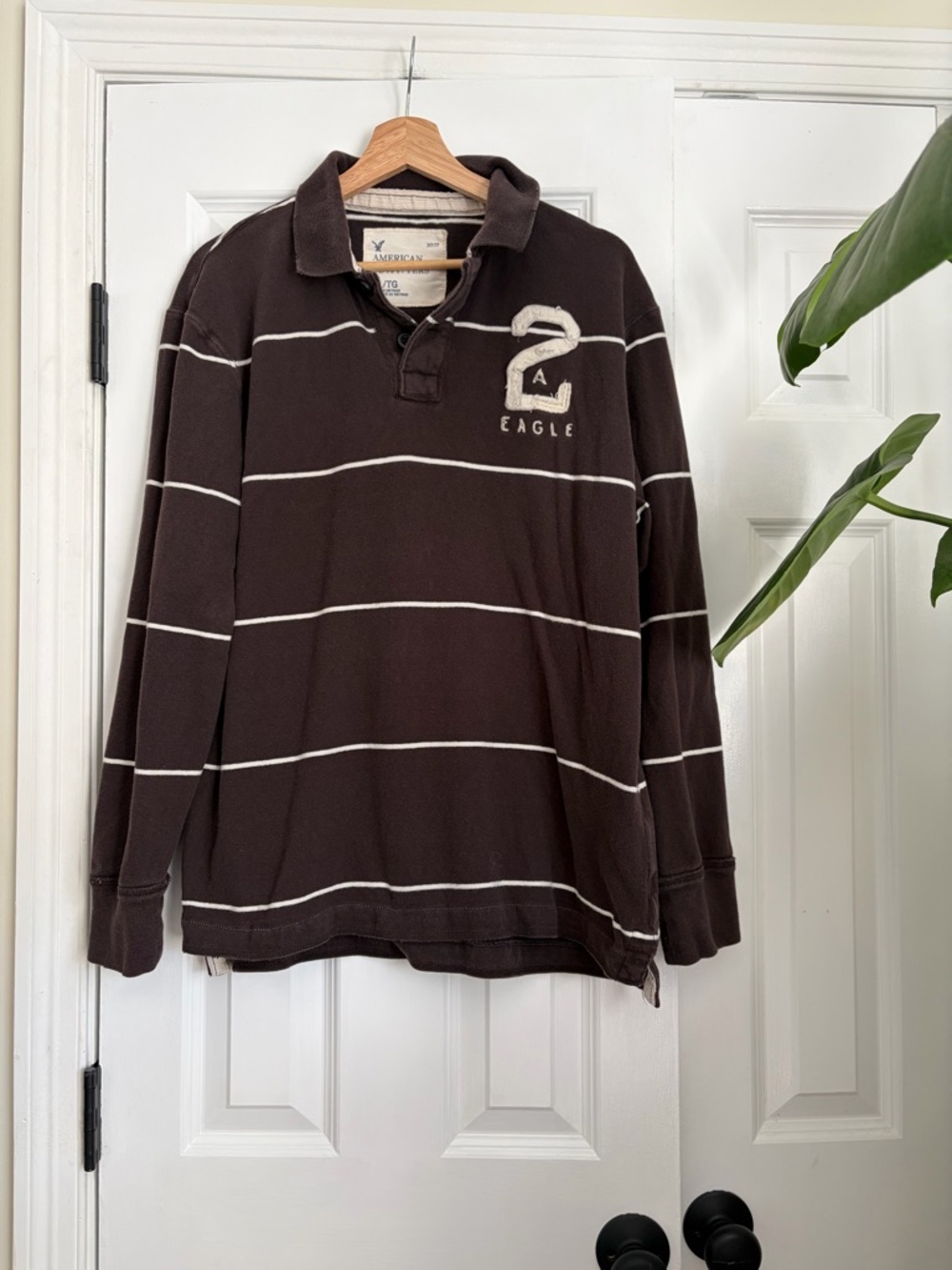 Y2K American Eagle Outfitters Brown Rugby Polo with White Stripes - Men